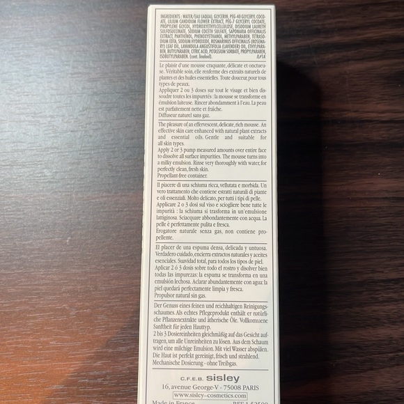 Sisley Creamy Mousse Makeup Remover - Picture 4 of 4